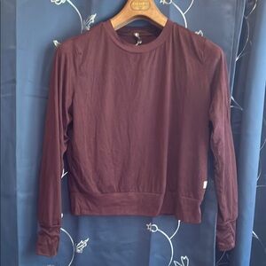 Vuori Cropped Long Sleeve Sweatshirt